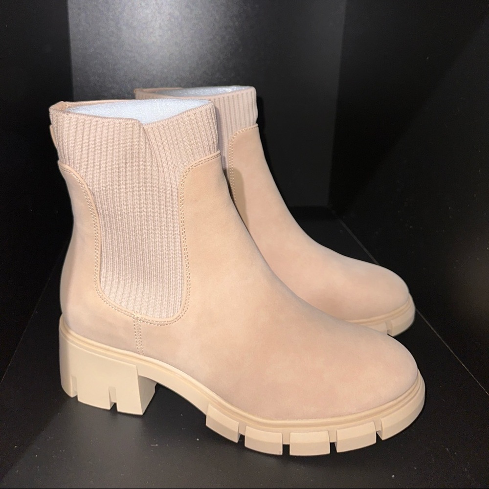 NEW TAN ANKLE BOOTIES WITH STRETCH ANKLE SIZE 8.5